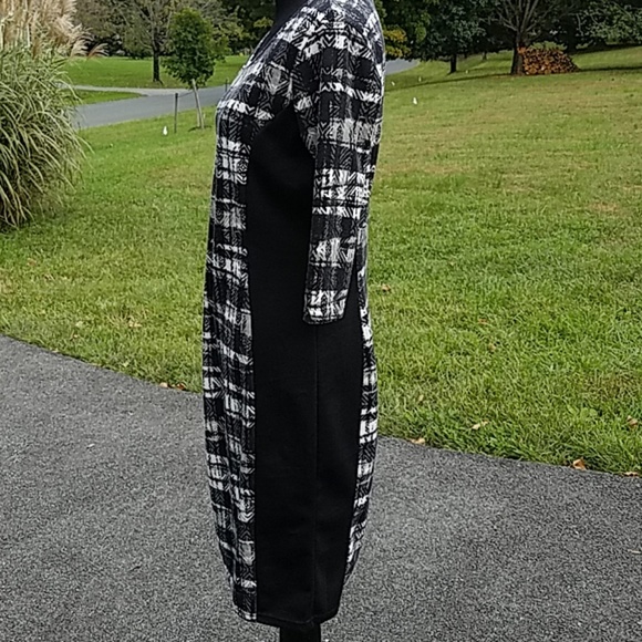 Dress by Mue Gabrielle - Picture 3 of 5